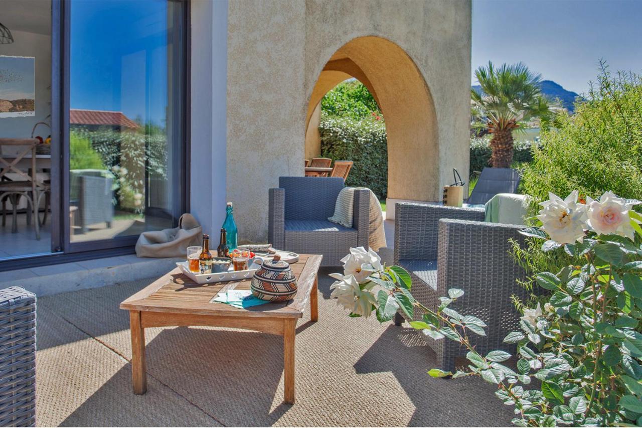 Location De Vacances Olivier Jardin Privatif Et Piscine Chauffee Partagee กาลวี ภายนอก รูปภาพ